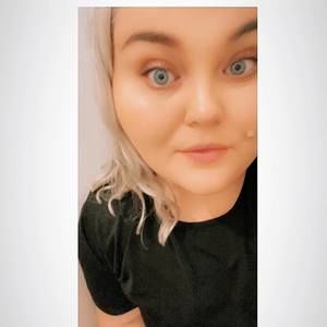 Meet your Posher, Courtney